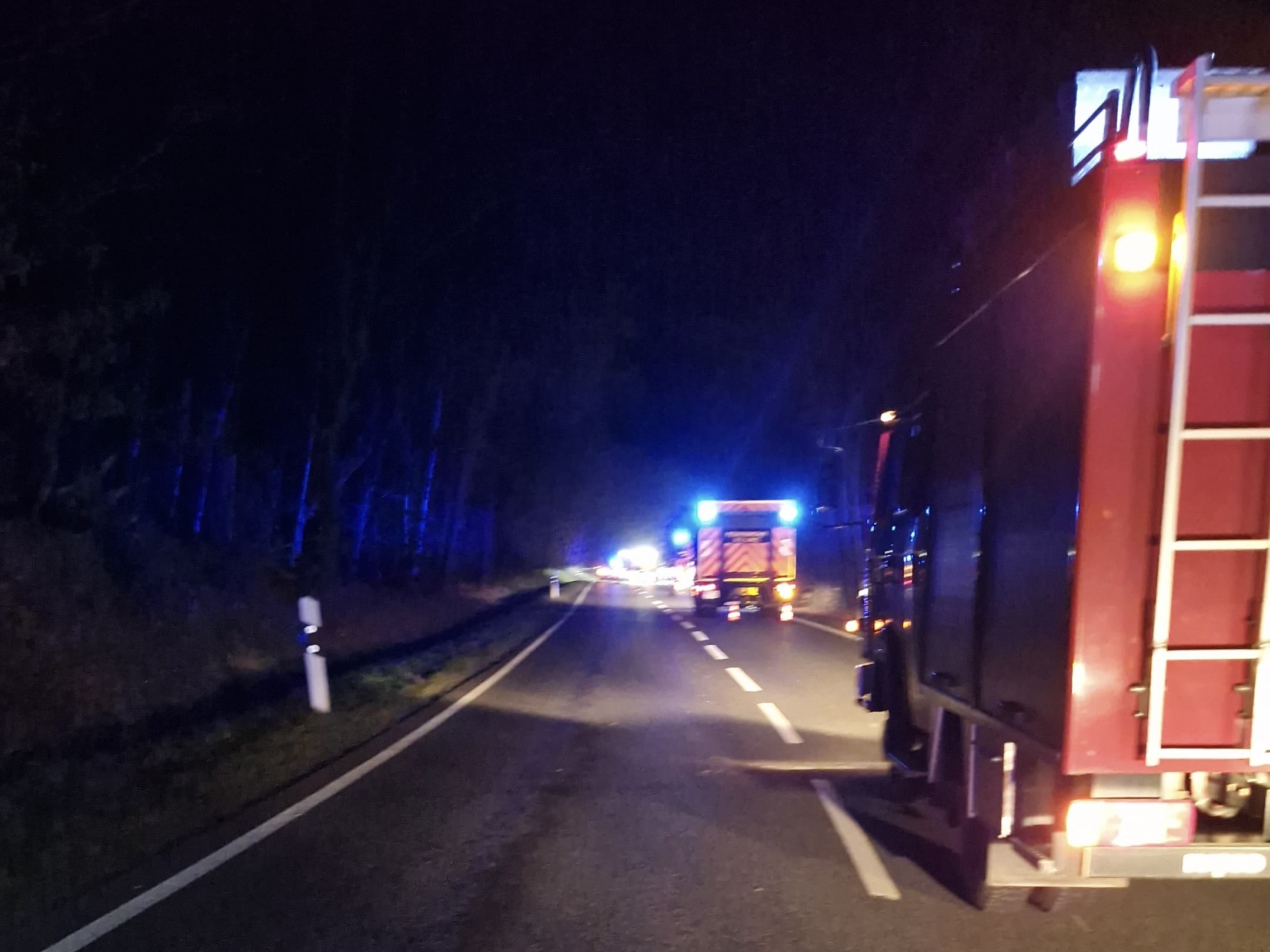 Verkehrsunfall Personen eingeklemmt, L 254, Rothe Kreuz, Feuerwehr Vettelschoß