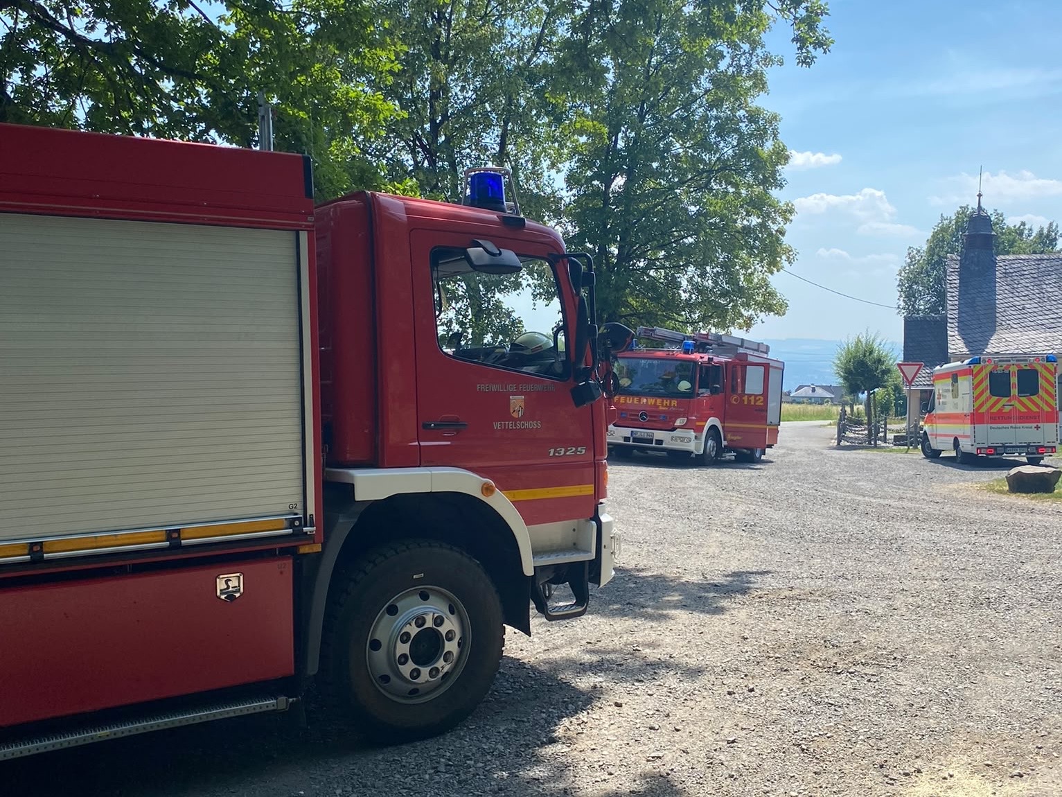 PKW-Brand außerorts 1 PKW-Brand außerorts - 26.06.2026 Kasbach-Ohlenberg - Obererl