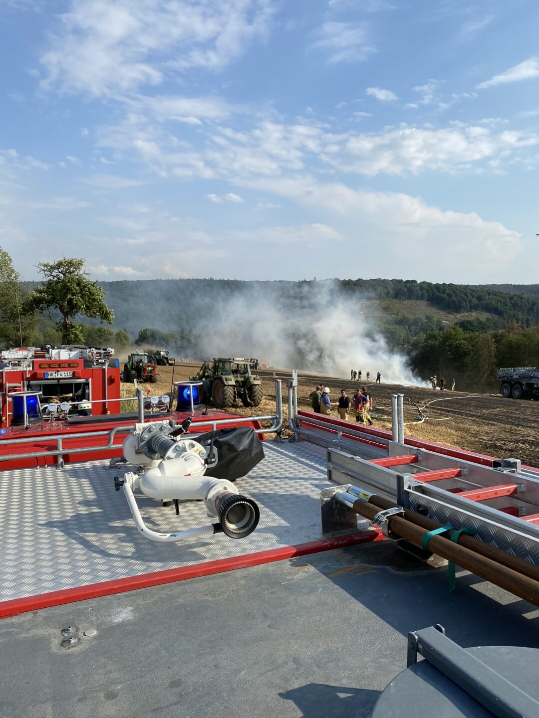 Einsätze 2022 4 feuerwehr vettelschoß, feuerwehr vettelschoss, vettelschoß, vettelschoss, feuerwehr, ffv, flächenbrand asbach, flächenbrand, flächenbrand kreis neuwied, flächenbrand feuerwehr vettelschoß, einsatz, brand, feuer, fläche, hitze, hitzewelle, vg linz am rhein, vg linz, einheit, löscheinheit, alarm,brandeinsatz, 30.07.2022,