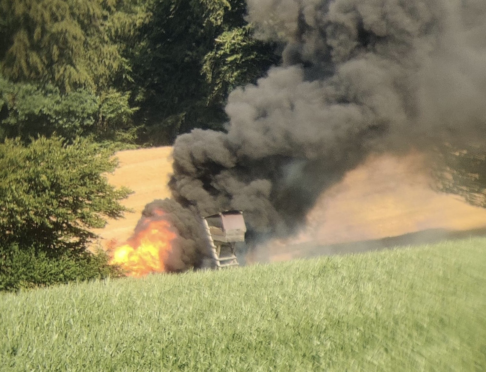 Fahrzeugbrand außerorts 8 90c260cf 386f 44eb 9a4e 2da00c943692