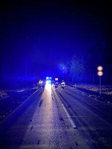 Unwetter 18.02.2022, Baum auf PKW, Sturm "Zeynep"
