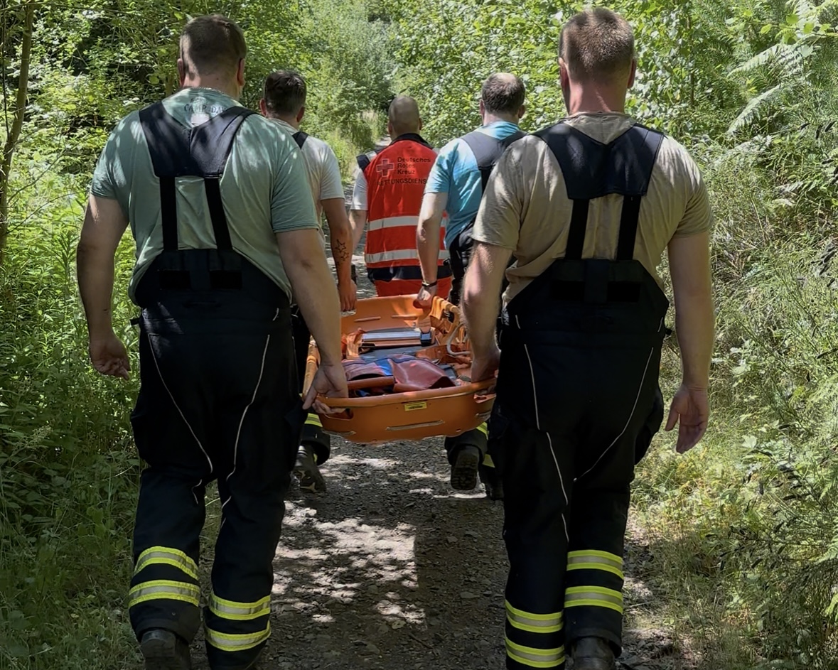 Feuerwehr Vettelschoß, Vettelschoß, Personenrettung, Kasbachtal, 05.07.2025, Einsatz, Feuerwehr Einsatz, Personenrettung aus unwegsamen Gelände