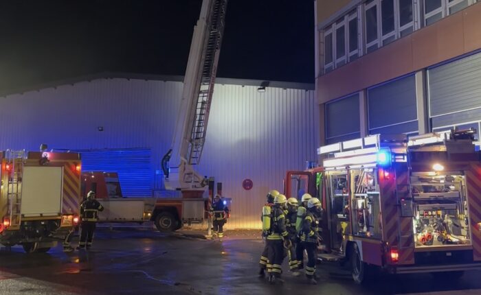 Gemeinsame Übung mit der Feuerwehr Linz am Rhein, Feuerwehr VEttelschoß