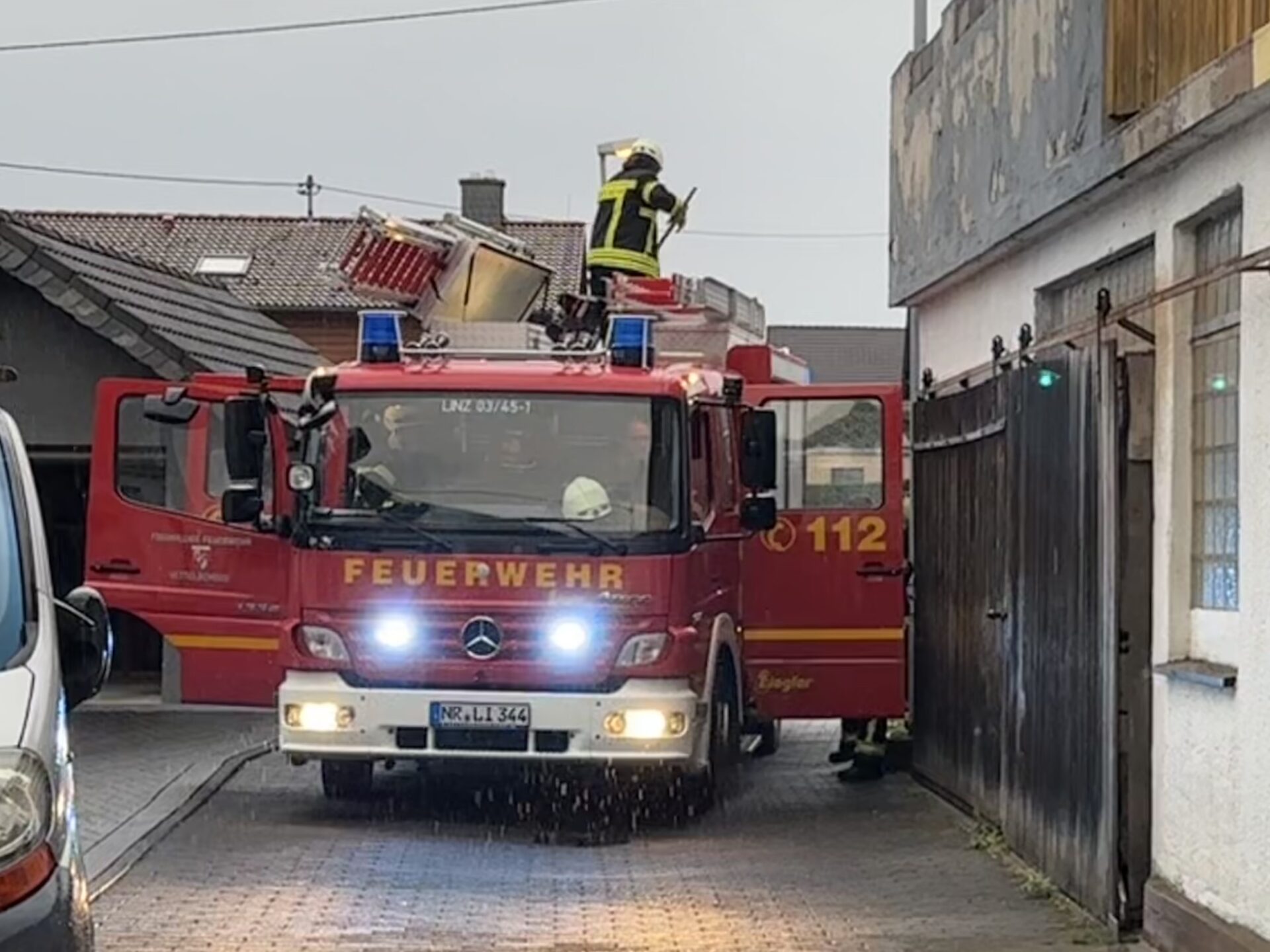 Auslaufende Betriebsstoffe 10 Feuerwehr Vettelschoß, Einsatz 20.06.2023, Vettelschoß, Feuerwehr