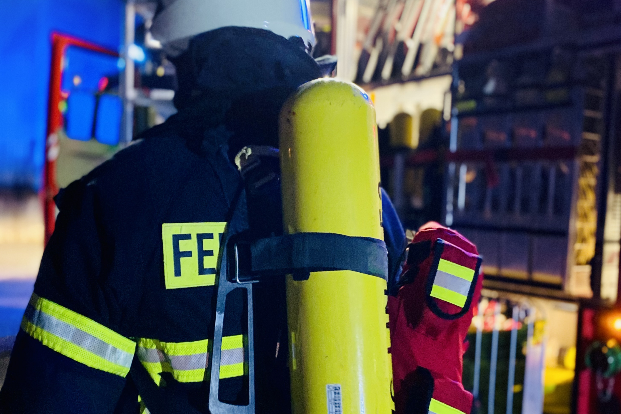 Nebengebäudebrand 3 pa streif symbolbild